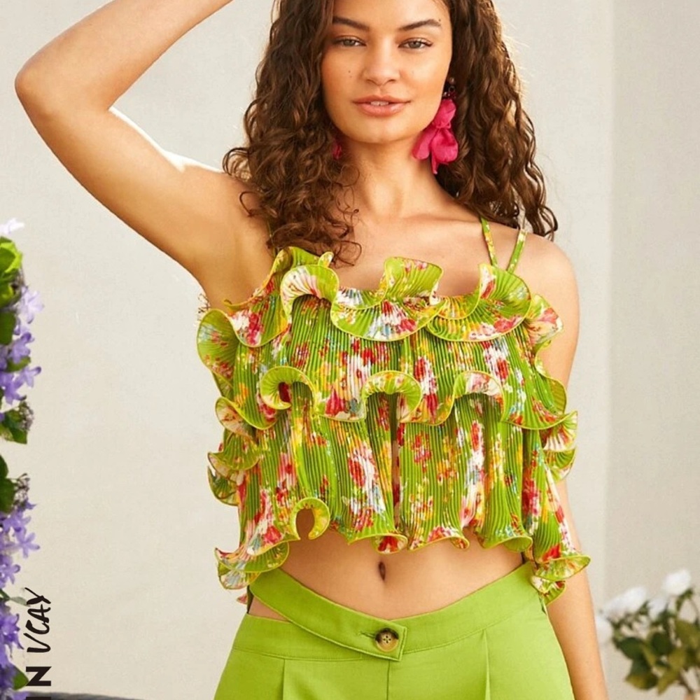 Floral Ruffle Crop Top - Picture 4 of 4